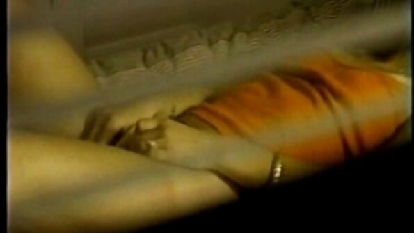 গর্জিয়াস বেব তার সবচেয়ে চুদাচুদি ভিডিও দাও বিশেষ জায়গাটা ছেলেরা ছুটে চলেছে